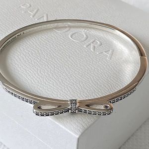 Pandora Sparkling Bow Bracelet